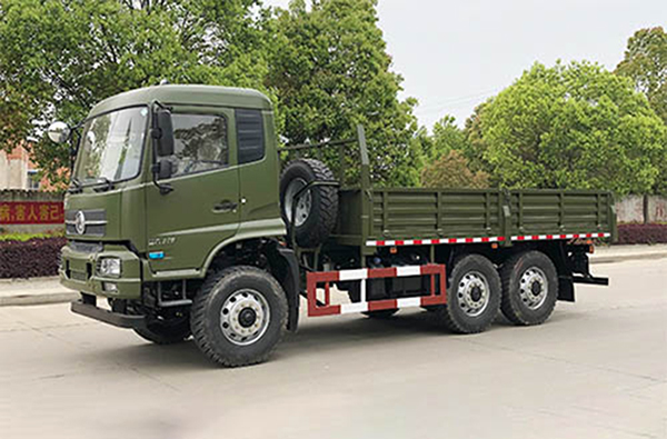 六驅越野貨車