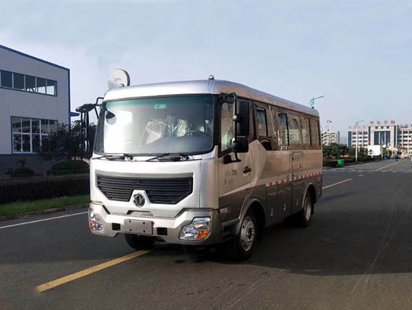 17座四驅中巴車
