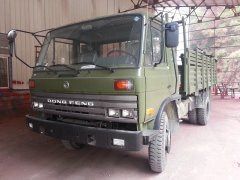 東風康明斯運兵車，二汽東風原廠運兵車EQ1118GA帶碰桿篷布