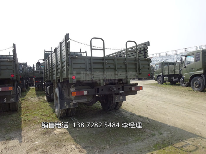森林消防運兵車