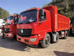 東風輕量化小三軸自卸車，東風拓行前四后四自卸車
