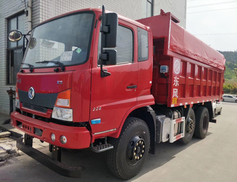 【前2后6自卸車報價】前2后6自卸車帶提升橋的多少錢，自重幾噸