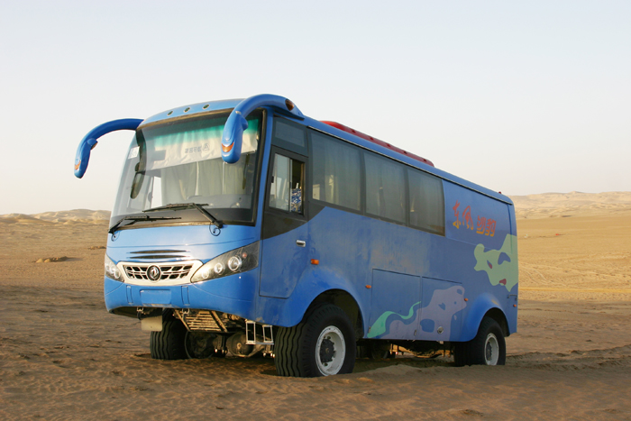 【四驅沙漠越野觀光車】東風4x4全驅19座沙豹客車，4*4驅動29座越野旅居車