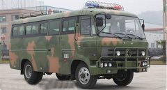 四驅越野客車涉水行走有優勢